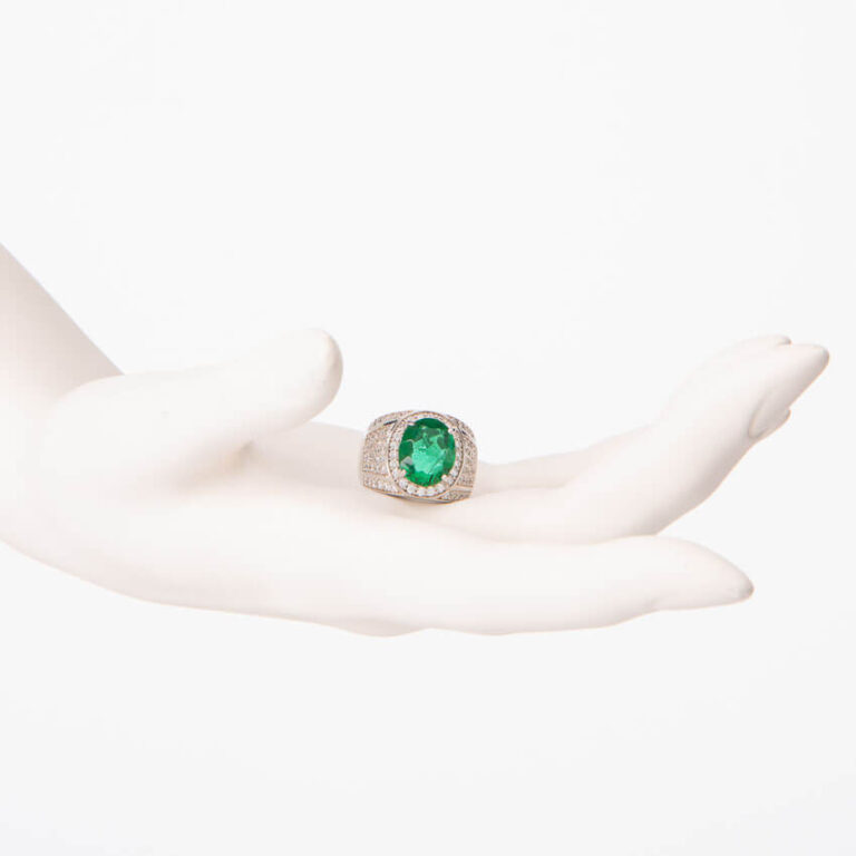 Anello fascia pietra centrale verde smeraldo taglio ovale 2