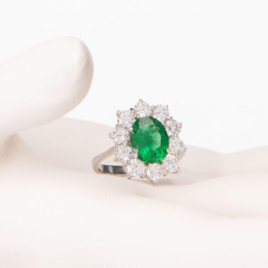 Anello fidanzamento verde smeraldo corona zirconi