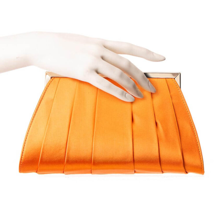 Pochette plissettata chiusura gioiello colore arancione 3